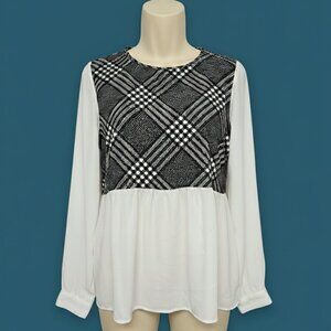 Absolutely Famous* Black & White Plaid Print Blouse* Size: XL